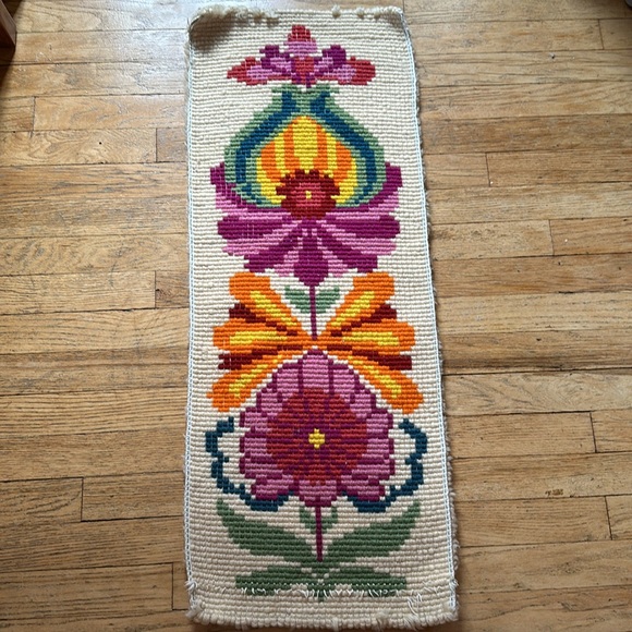 Vintage Psychedelic Floral Latch Hook - Picture 4 of 6